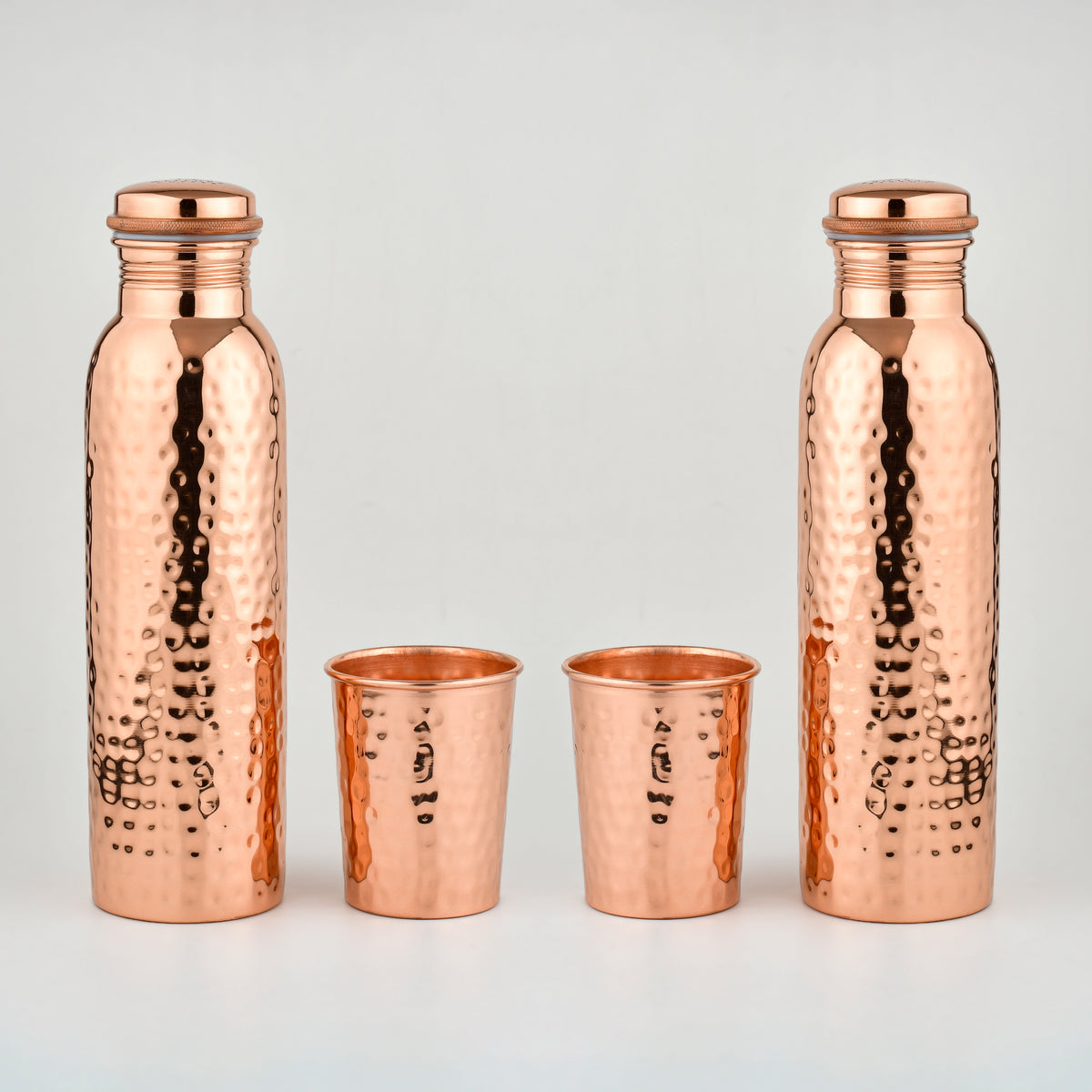 Wellora Gifting Duo  2 Hammered Bottles & 2 Glasses